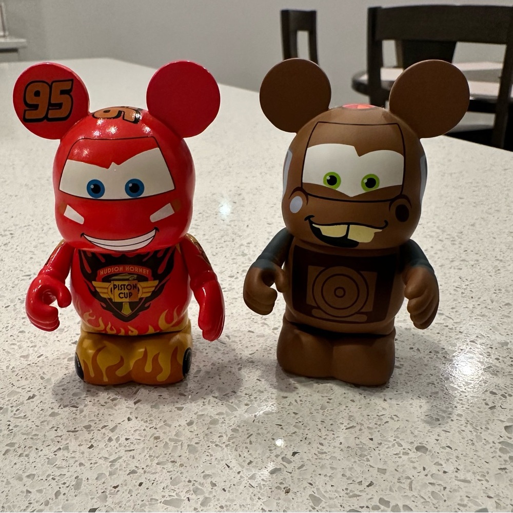 Disney Cars Vinylmation - Lightening McQueen and Mater